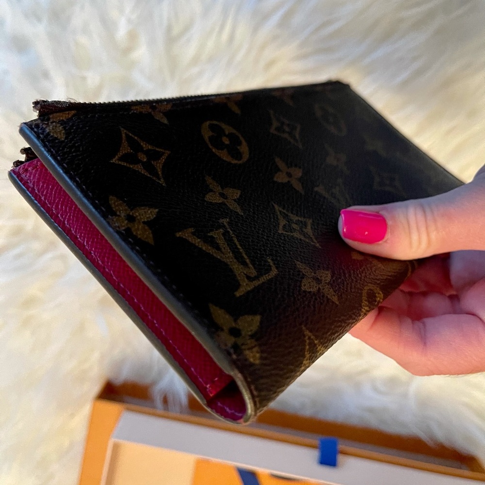 Louis Vuitton Adele Wallet - Picture 6 of 9